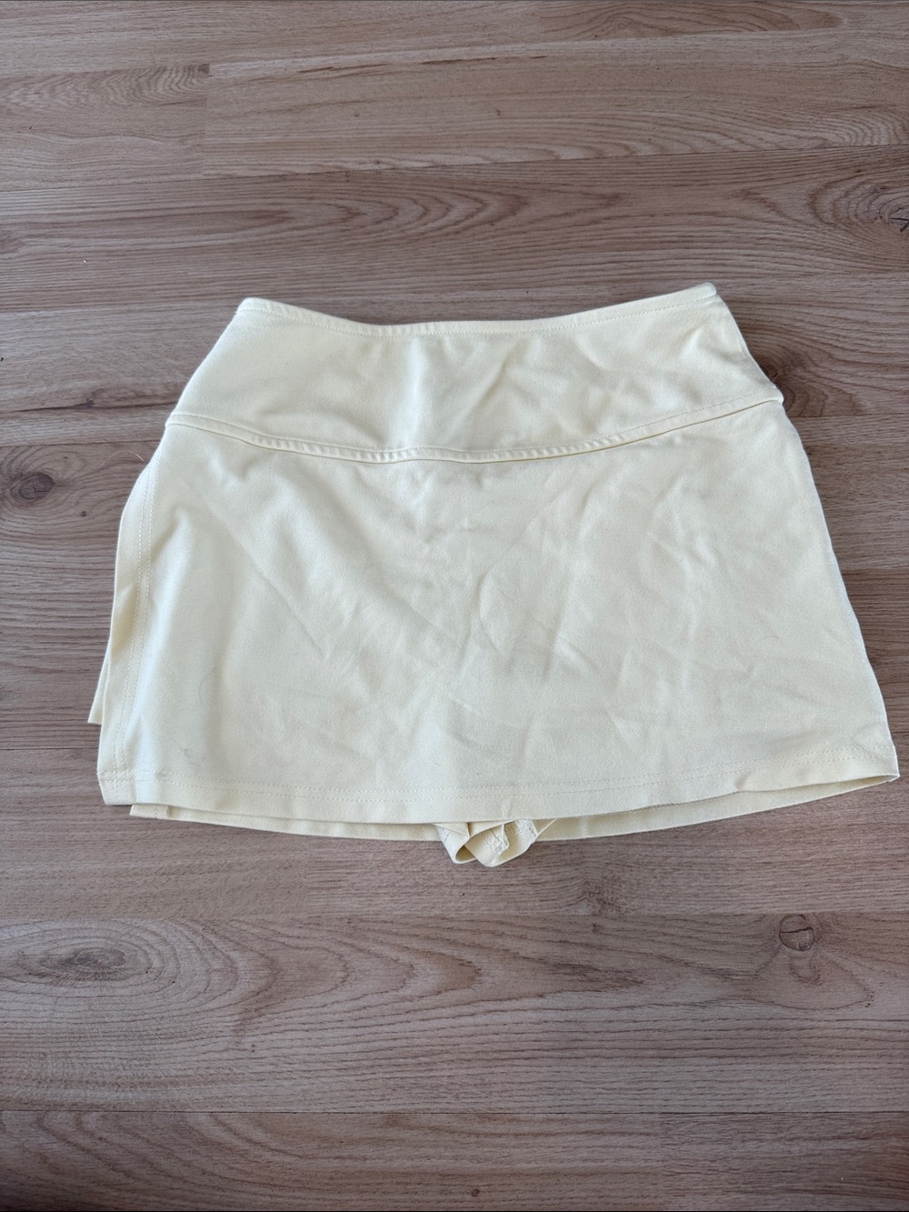 Light Yellow Tennis Skort - Picture 3 of 3
